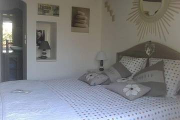 Cottage for 2 People in Saumane-de-Vaucluse, Provence, Photo 3