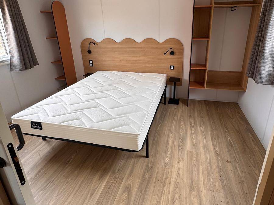 Flower Camping le Peyrelade - Mobilhome 4 personas - Nuevo // Residencia Louisiane Pmr Confort 2 habitaciones + terraza semicubierta + Tv in Rivière-sur-Tarn, Parc naturel régional des Grands Causses