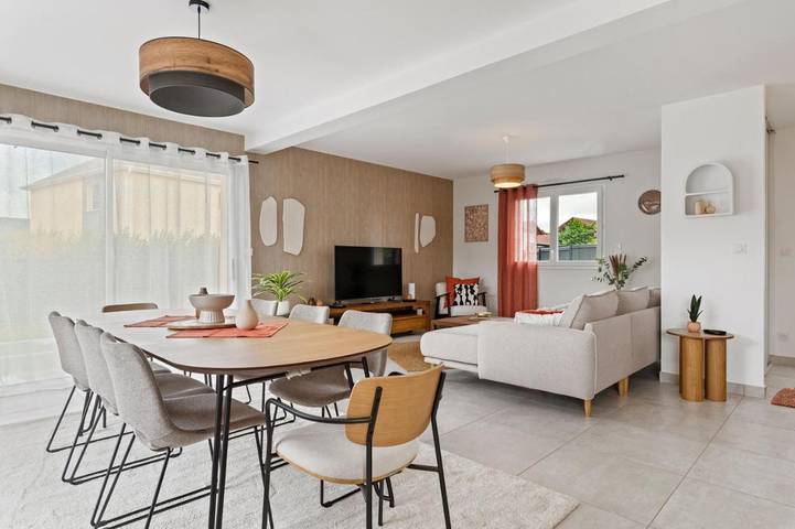 Gîte pour 10 personnes, avec jardin et terrasse, adapté aux familles à Montigny