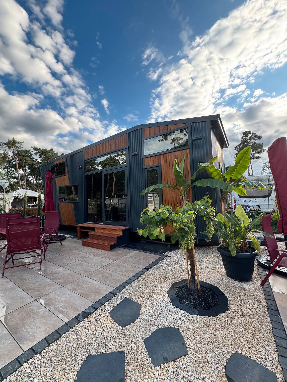 Ganze Ferienwohnung, Tiny House Queen Dream mit privater Terrasse, privatem Garten und Wlan in Brandenburg an der Havel