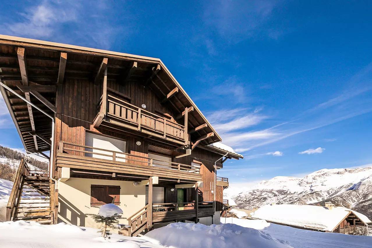 Apartamento entero, Apartamento de 3 estancias para 6 personas - Económico in Puy-Saint-Vincent, Parque Nacional de los Ecrins