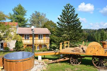 Location de vacances pour 2 personnes, avec jardin et jacuzzi à Monistrol-sur-Loire