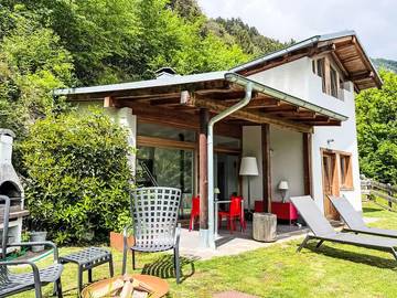 Chalet für 3 Personen, mit Sauna und Garten in Ledro
