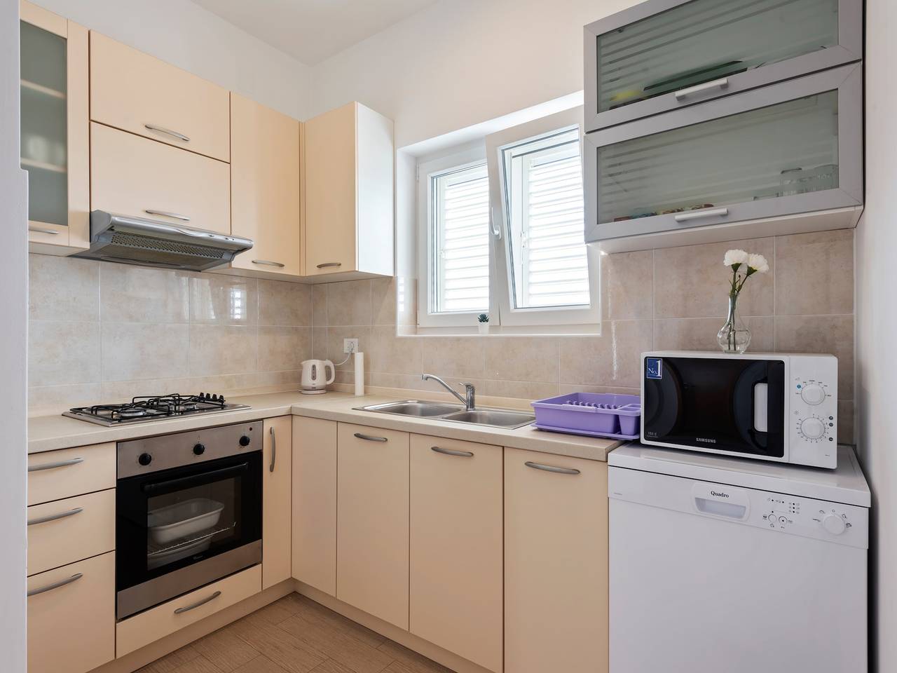 Ganze Wohnung, Nevidane Wohnung in der Nähe des Meeres in Nevidane, Pasman
