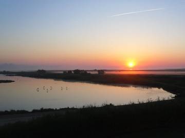Cottage pour 2 personnes, avec jardin et vue sur le lac dans Parc naturel régional de Camargue