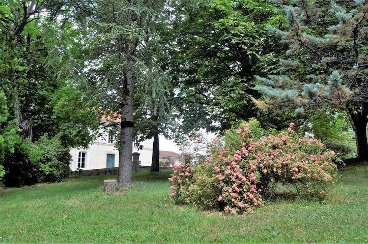 Maison de vacances pour 7 personnes, avec Terrasse ainsi que Jardin et Piscine à Lorignac