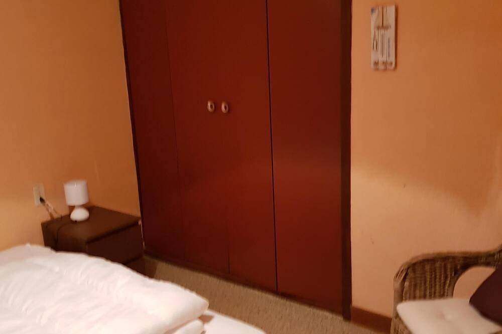 On the Breton coast, beaches and shops on foot. in Pénestin, Côte des Mégalithes