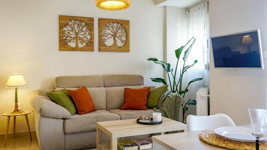 Apartamento de vacaciones para 4 personas, con piscina además de vistas y balcón - 1
