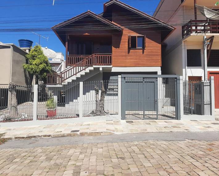 Casas e apartamentos de temporada para 5 pessoas, com jardim e vista, adaptado a crianças em Bento Gonçalves