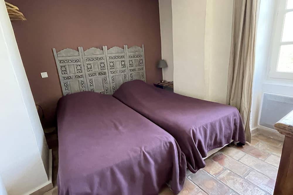 Entire apartment, Le Lieutenant in Cadenet, Parc naturel régional du Luberon