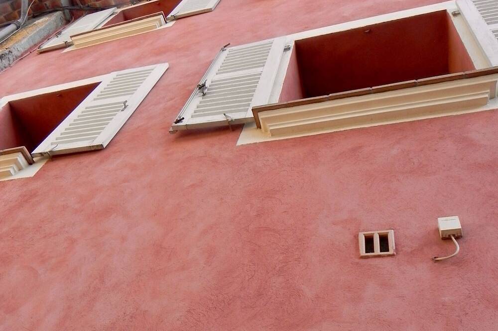 Charming house in historical centre close to stunning sand beach/nature reserve in Frejus, Draguignan region