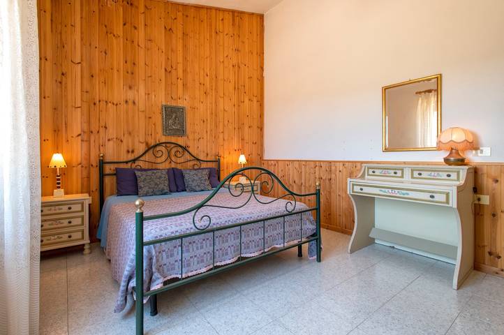 Appartement entier, Appartement "Panoramico Isola Rossa" avec vue sur mer, terrasse privée et climatisation in Pischinazza, Trinità d'Agultu e Vignola
