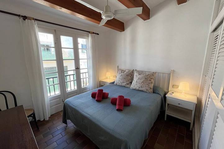 Gîte pour 4 personnes, avec jardin ainsi que piscine et terrasse à Fornells - 2