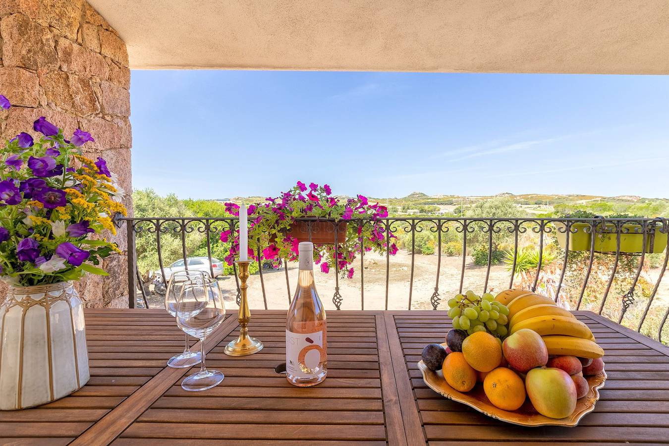 Ferienhaus 'Casa Valeria Costa Paradiso' mit Bergblick, privatem Garten und Balkon in Trinità d'Agultu e Vignola, Gallura