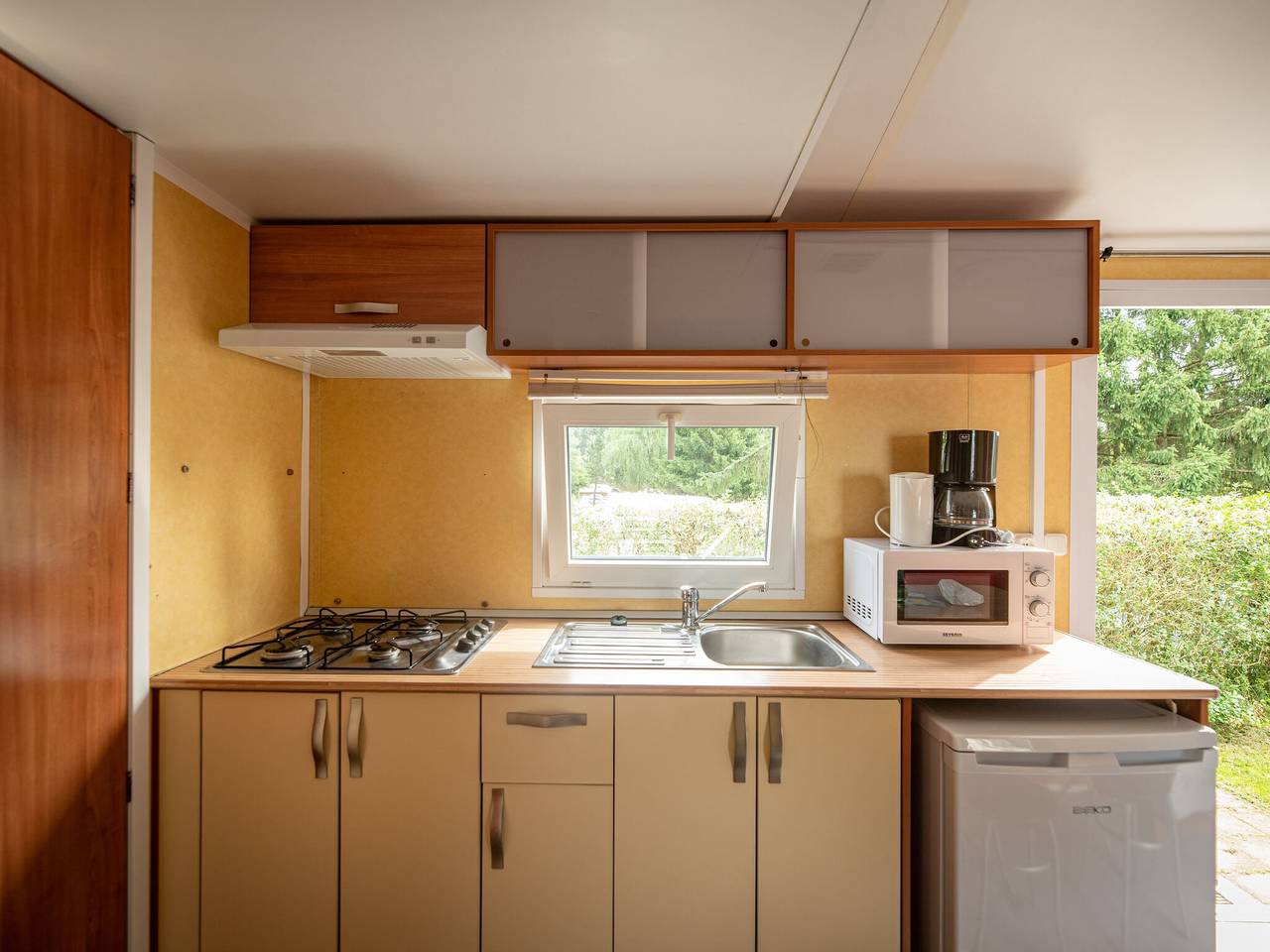 Stacaravan met verwarmd zwembad in Dochamps, Manhay