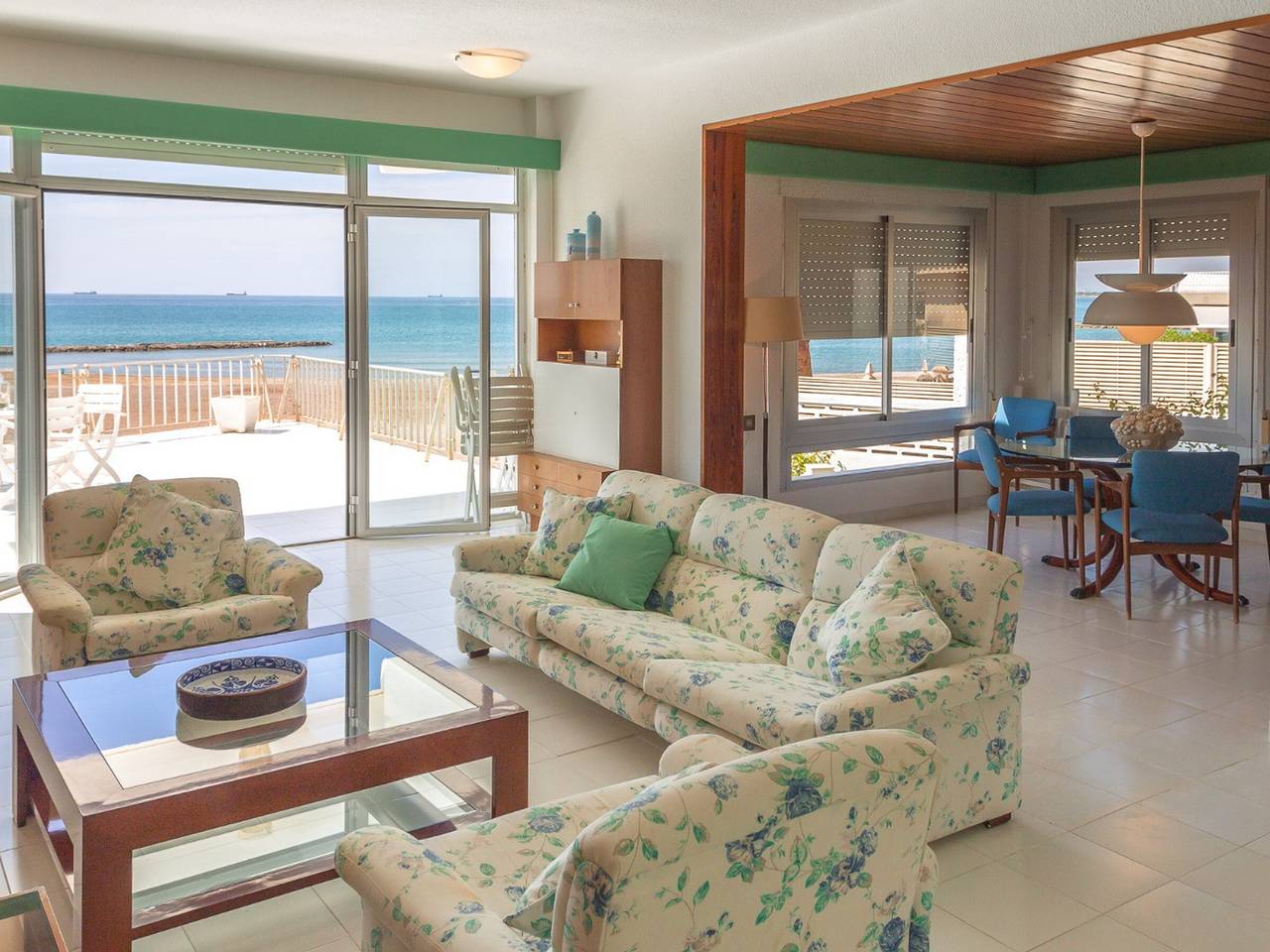 Family villa in Benicàssim with private pool and garden near the sea in Benicasim, Costa dell'Azahar