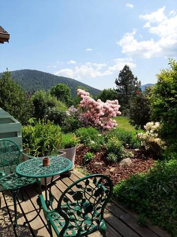Maison d’hôte pour 2 personnes, avec balcon et jacuzzi ainsi que sauna et jardin, adapté aux familles à Gérardmer