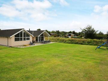 Ferieudlejning til 16 Personer i Tisvilde, Gribskov, Billede 4