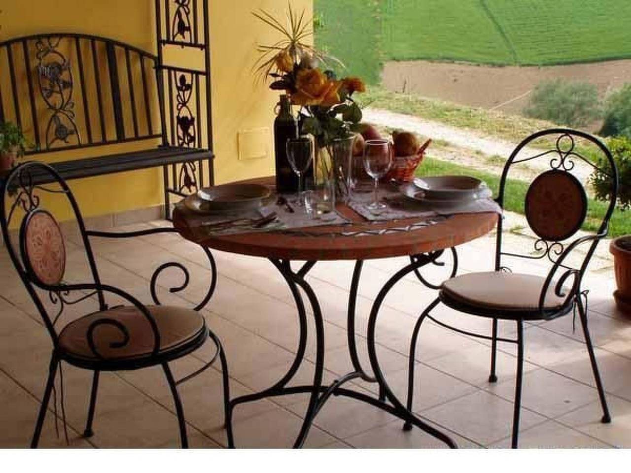 Appartamento intero, In Notaresco mit Grill und Garten in Notaresco, Provincia di Teramo