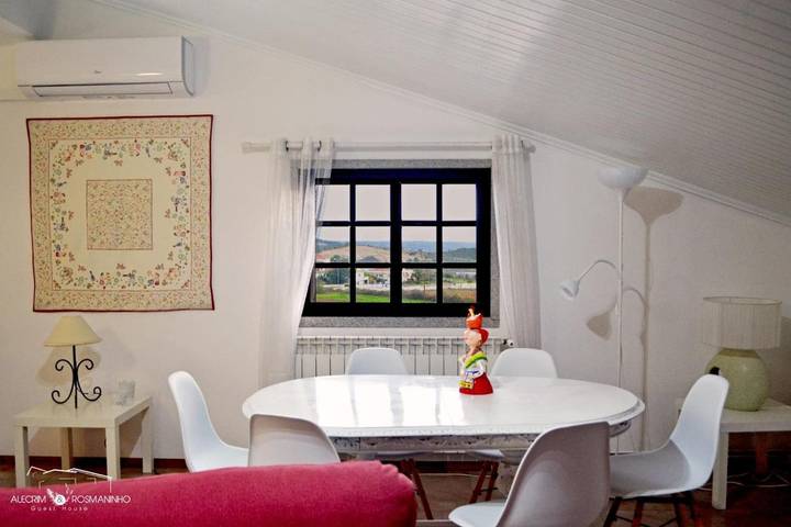 Maison d’hôte pour 10 personnes, avec vue et jardin dans Pinhel