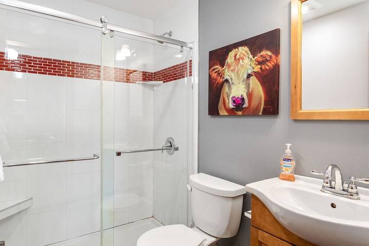 Vacation rental for 6 people, with pool and hot tub as well as terrace in Whitefish