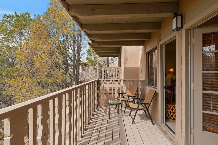 Hotel for 6 people, with pool and hot tub in Santa Fe