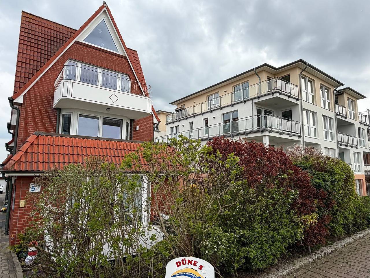 Ganze Wohnung, Ferienwohnung in 1. Strandreihe in Cuxhaven -Duhnen mit Sauna & Terrasse in Fkk Strand Duhnen, Cuxhaven