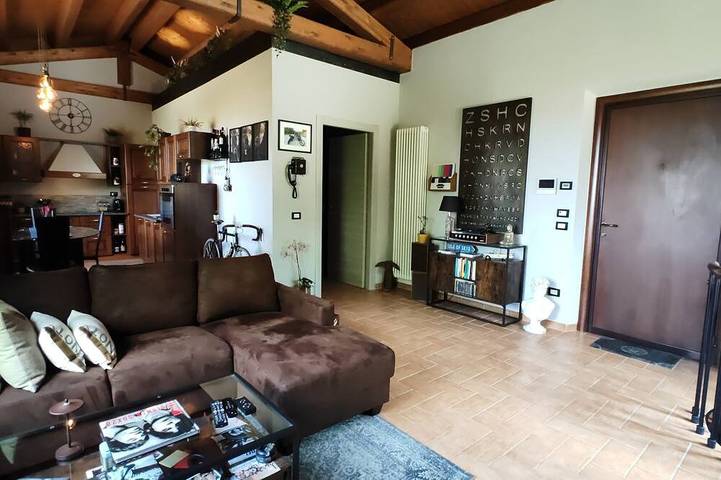 Una casa nella natura, silenziosa e poetica, ideale per ricaricare le energie. in Filottrano, Provincia di Ancona