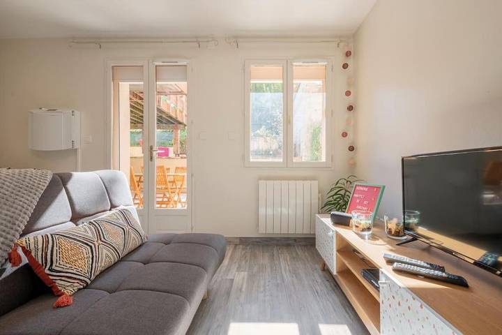 Gîte pour 3 personnes, avec terrasse dans Valserhône - 3