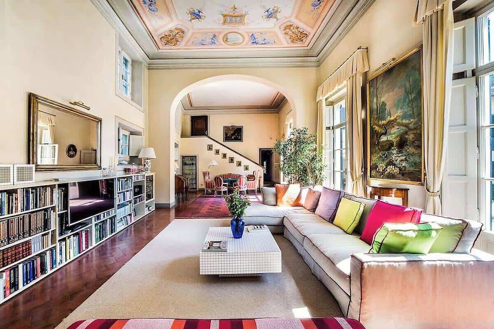 Magnificent 8Bd Villa W/ Heated Pool,Top Location! in Comune di Galuzzo (1861-1865), Florence