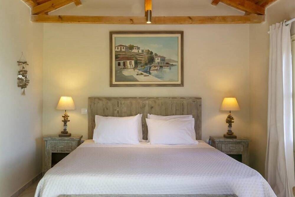 Mirkella - Six Bedroom Villa, Sleeps 12 in Hydra