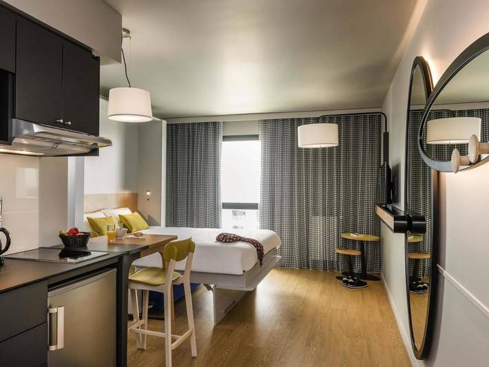 Location de vacances pour 2 personnes, avec Terrasse et Vue à Colombes - 2