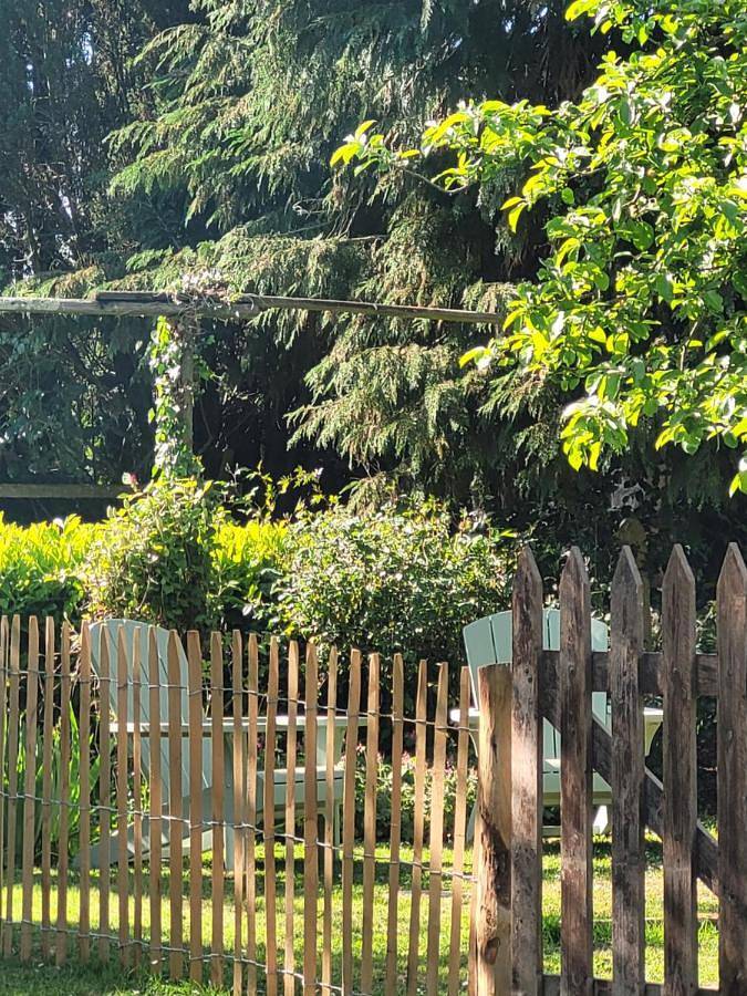 Location de vacances pour 4 personnes, avec piscine et jardin à Saint-Denis-de-Villenette - 2