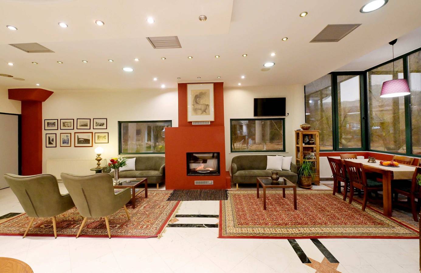 Agriani Hotel - Cozy Poolside Quad Room in Xanthi Regionalbezirk