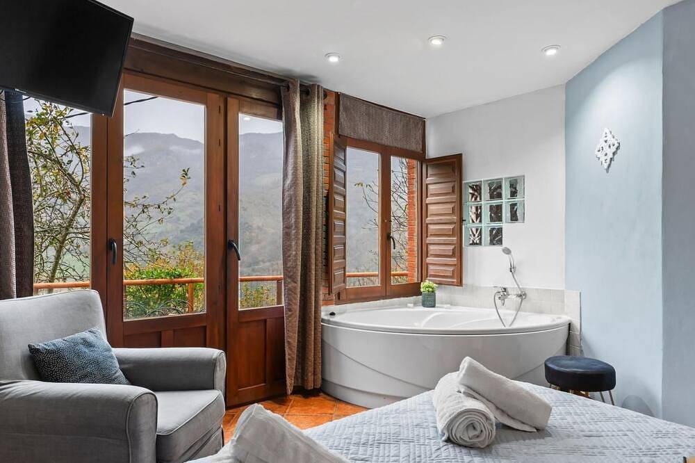 Ganze Wohnung, Jacuzzi, Kamin, Grill und spektakuläre Aussicht in Proaza, Cordillera Cantábrica