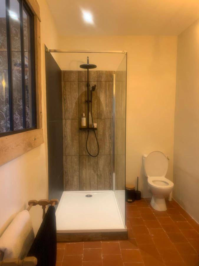 Maison d’hôte pour 2 personnes, avec jardin et piscine à Siran