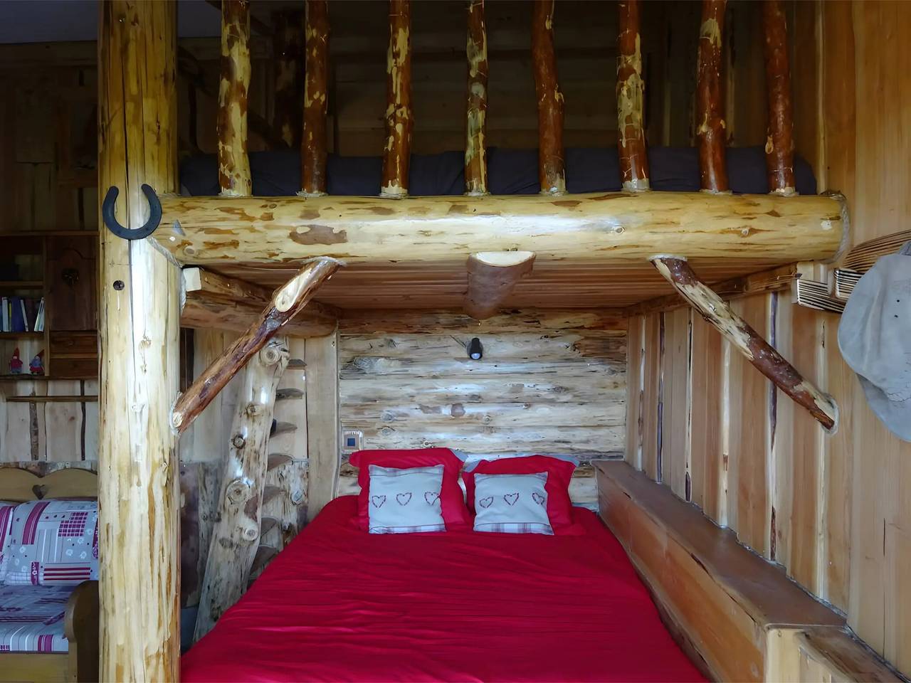 Habitación de huéspedes «Le Ranch» con vistas a la montaña, jardín compartido y Wi-Fi in Alto Loira