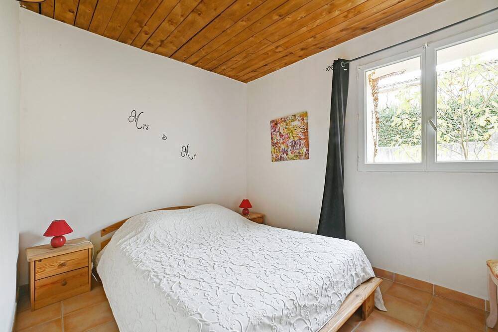 Entire apartment, 2 bedroom lovely apartment in Codognan in Codognan, Nimes region