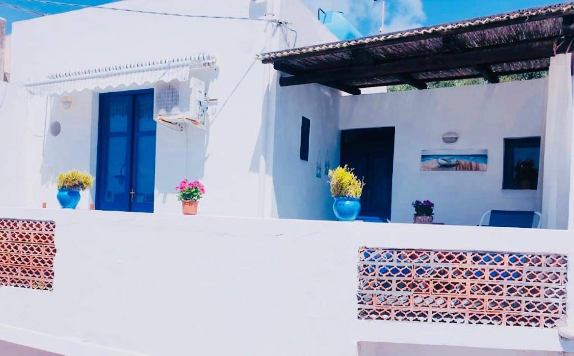 One-Bedroom House in Leni, Salina