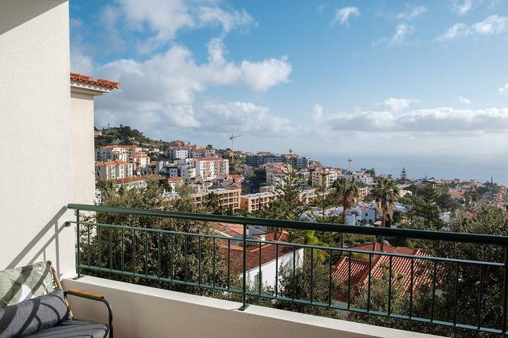 Gîte pour 4 personnes, avec piscine et balcon à São Gonçalo