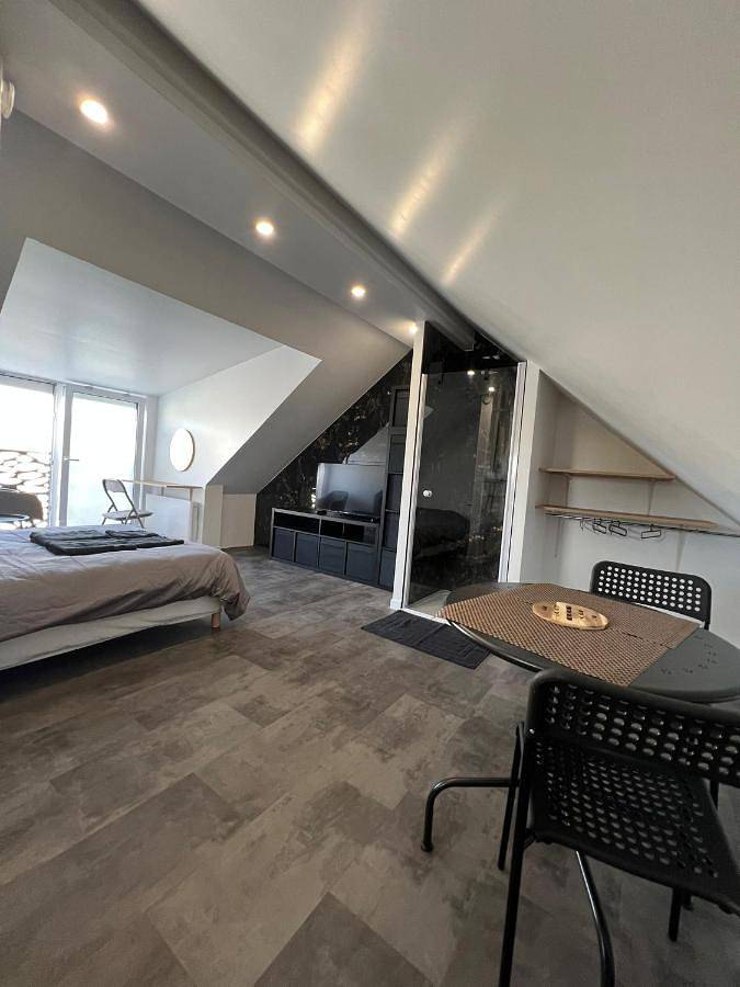 Location de vacances pour 2 personnes, avec Terrasse et Jardin à Dreux