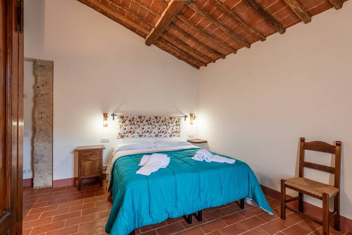 Stanza Bareto – Agriturismo la Taverna di Celsa with Shared Pool in Sovicille, Chianti