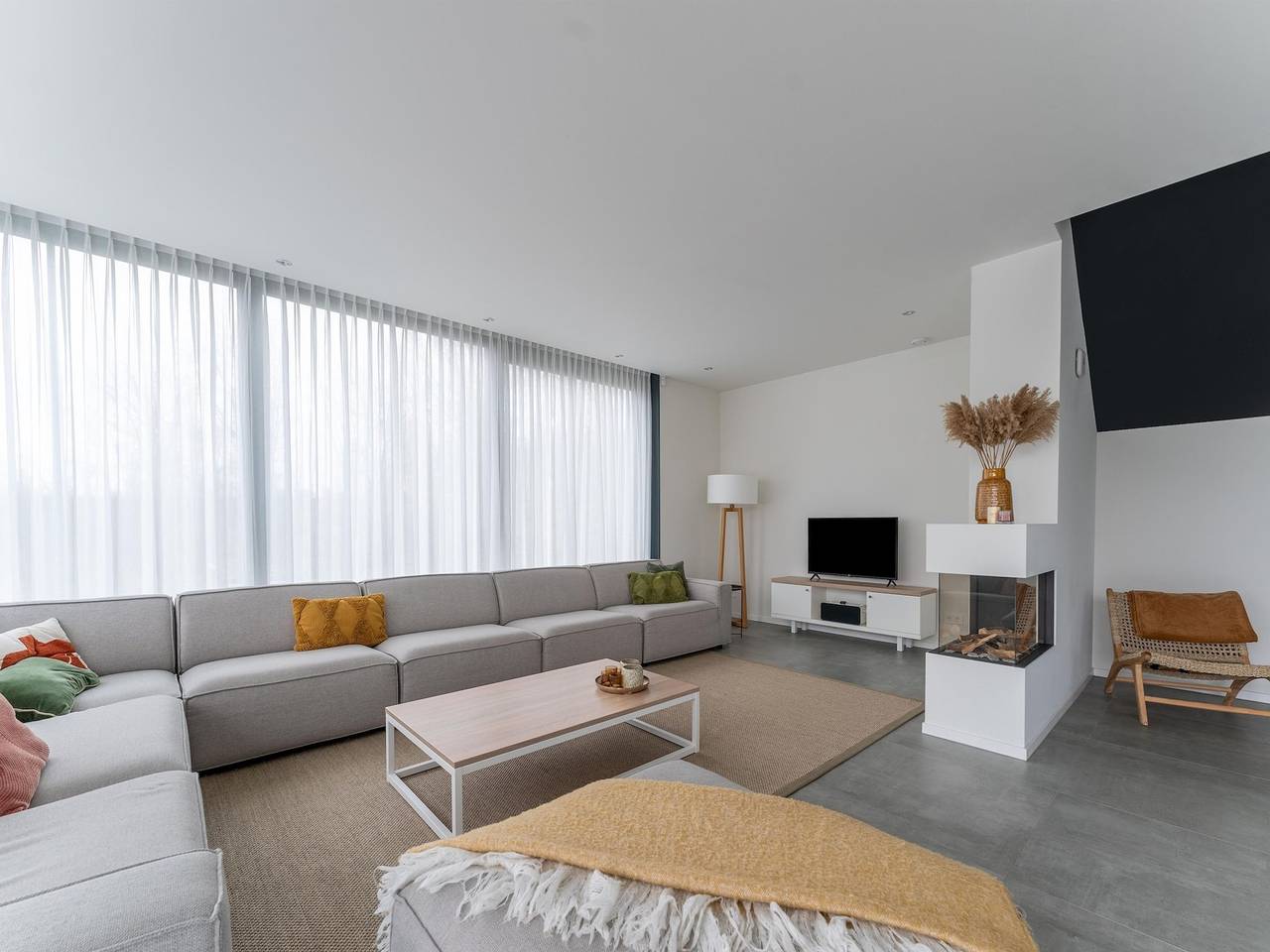 Villa with private pool on the Veerse Meer in Arnemuiden, Walcheren