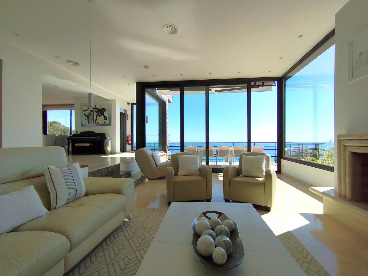Luxury villa with breathtaking sea views in Sitges- Sleeps up to 11 in Sitges, Garraf