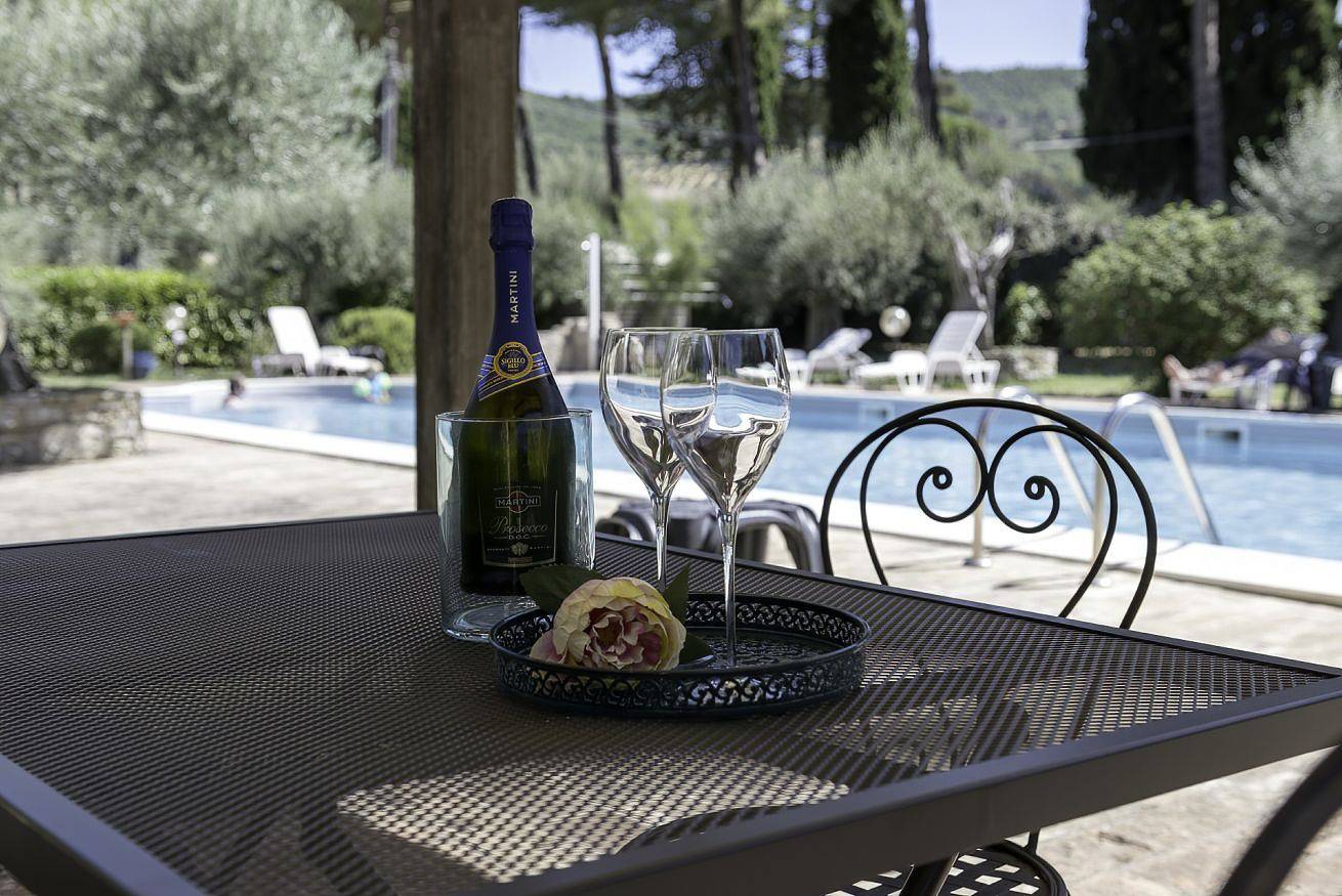 Ganze Wohnung, Apt Dolce Far Niente with swimming pool & parking in Passignano sul Trasimeno, Lago Trasimeno