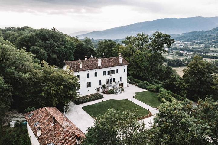 Ferienwohnung für 3 Personen, mit Terrasse und Garten sowie Sauna und Ausblick
