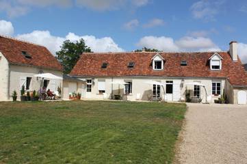 Chambre d’hôte pour 5 personnes, avec jacuzzi ainsi que terrasse et jardin dans Villerbon