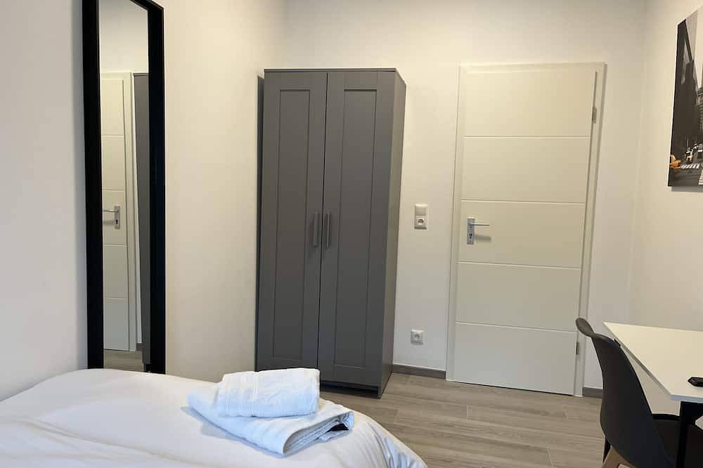 Ganze Wohnung, Apartment-Eigenes Badezimmer-Business-Strassenblick in Bad Homburg vor der Höhe, Bad Homburg