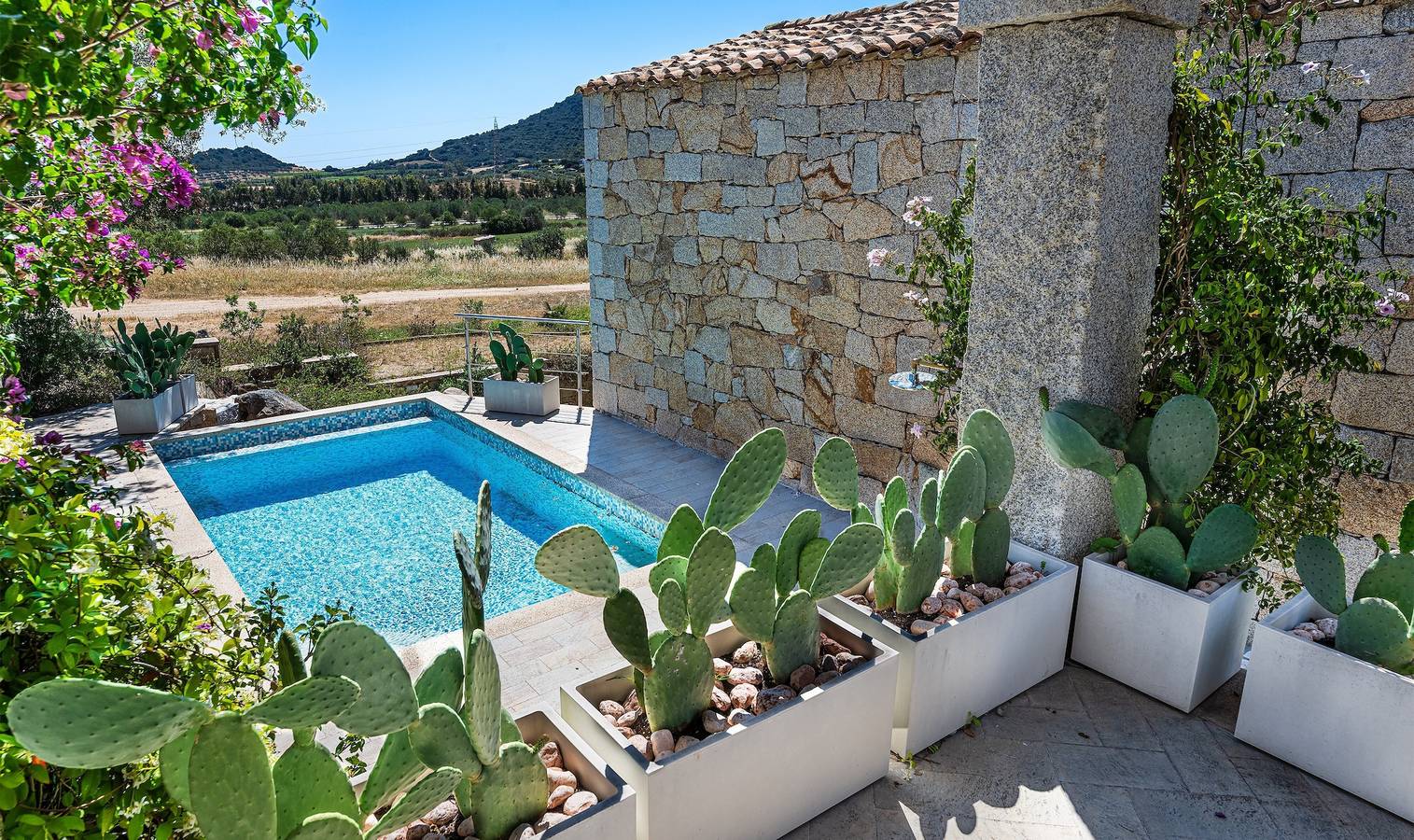 Villa 'Laccus 8' avec vue sur la mer, Wi-Fi et climatisation in Province de Cagliari