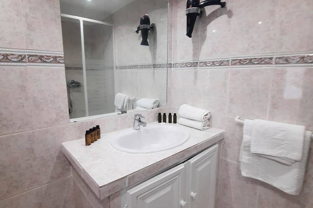 Apartamento entero, 3 Pièces rez de Chaussée \"garrigue\" in Èze, Nizza Region